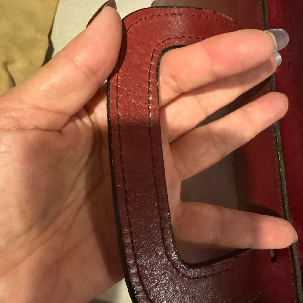 Etienne Aigner Vintage Burgundy Leather Briefcase - Picture 4 of 10